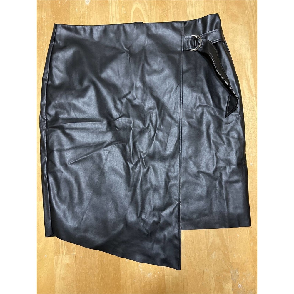 Faux Leather Asymmetrical Skirt, Size 18, A MTL brand, Soft Lined ￼ Zipper